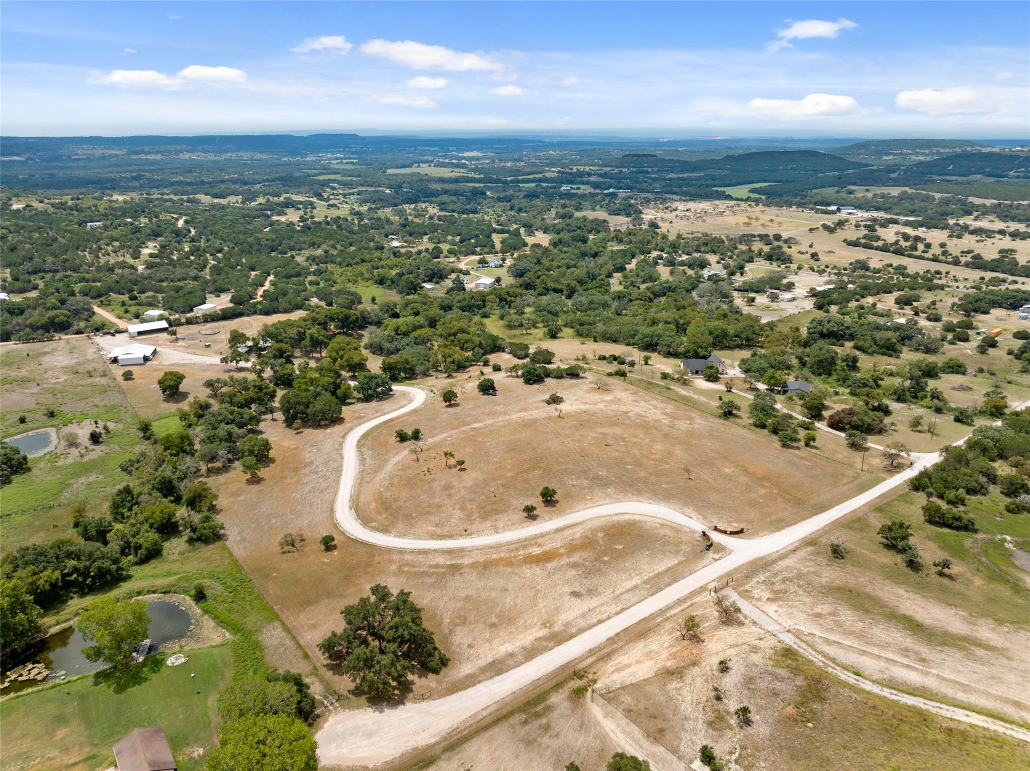 121 Dog Run Property Photo 40