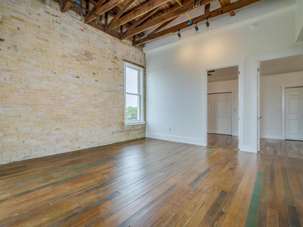 110 S Main St 205 Property Photo 16