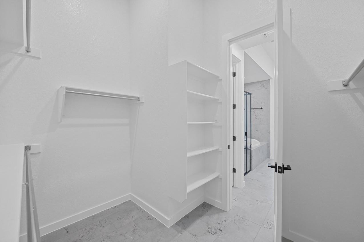 516 Gerona Ct Property Photo 11