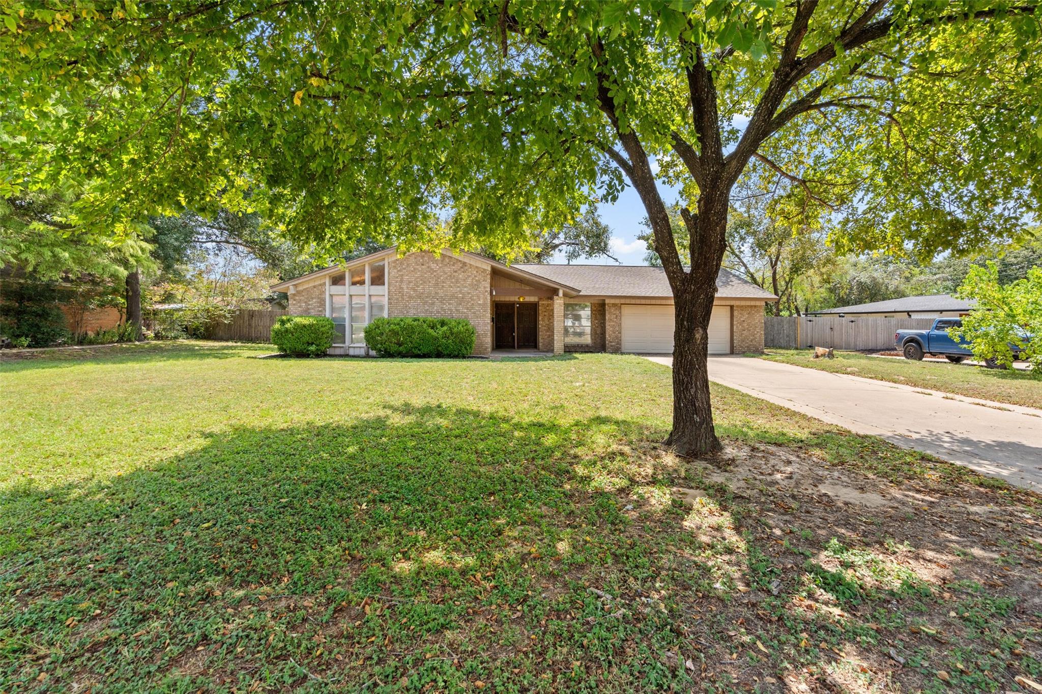 2203 Murray Ave Property Photo 5