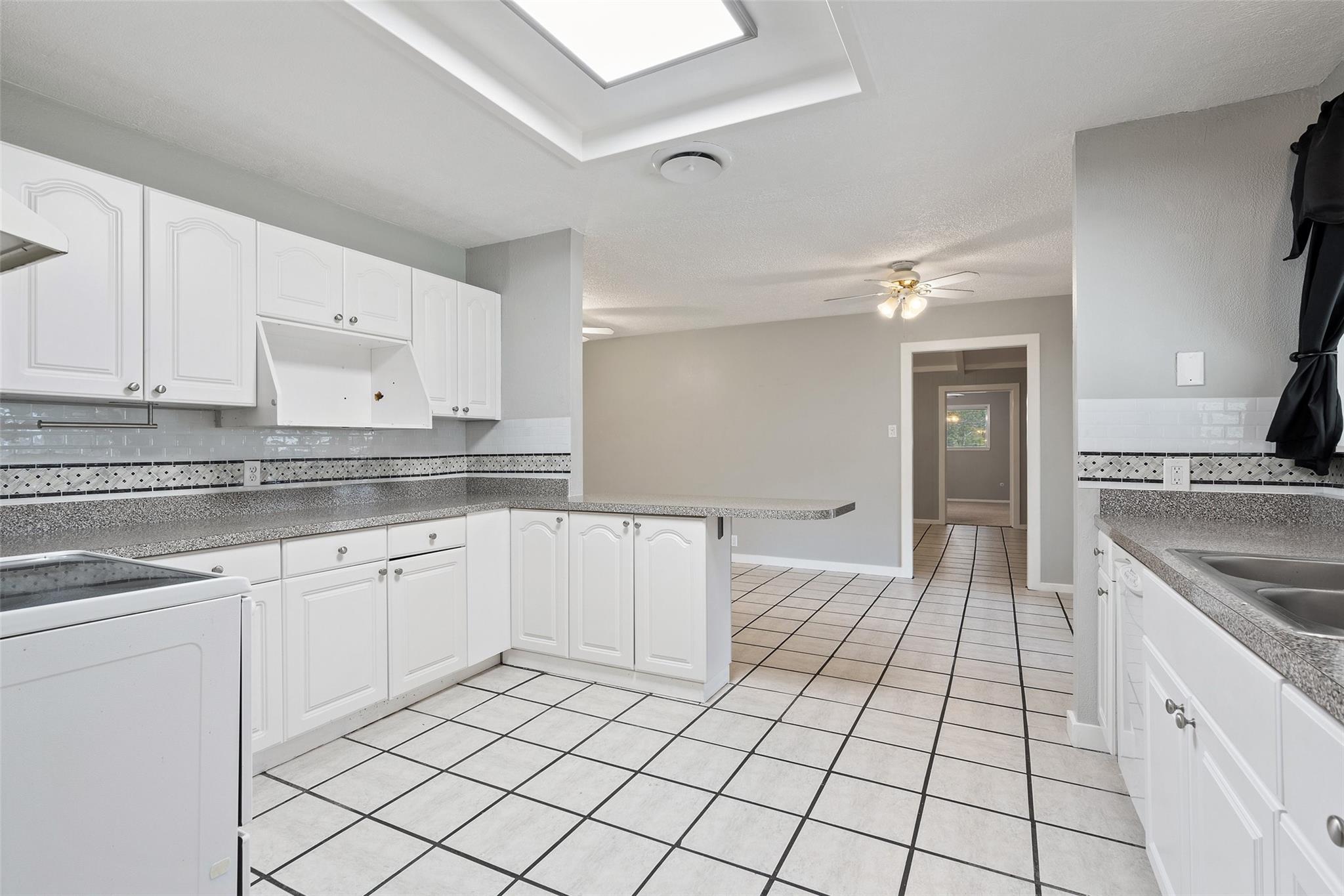 2203 Murray Ave Property Photo 12