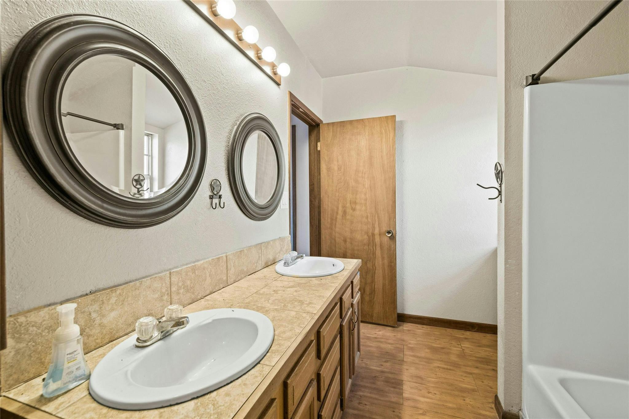 14410 Hero Way Property Photo 33