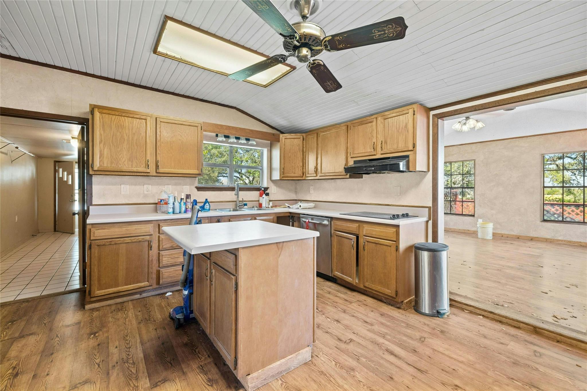 14410 Hero Way Property Photo 36