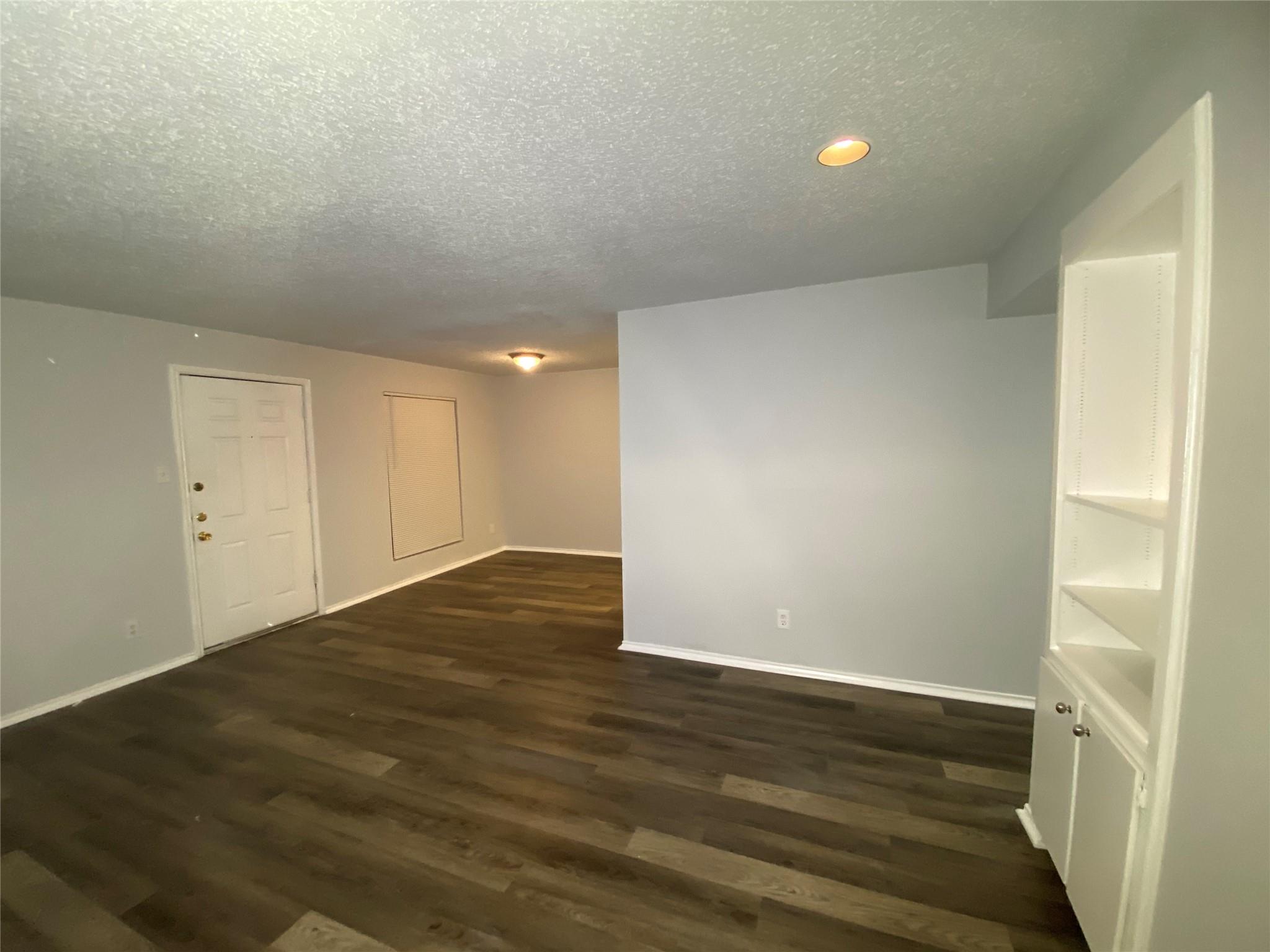 2401 Leon St 201 Property Photo 2