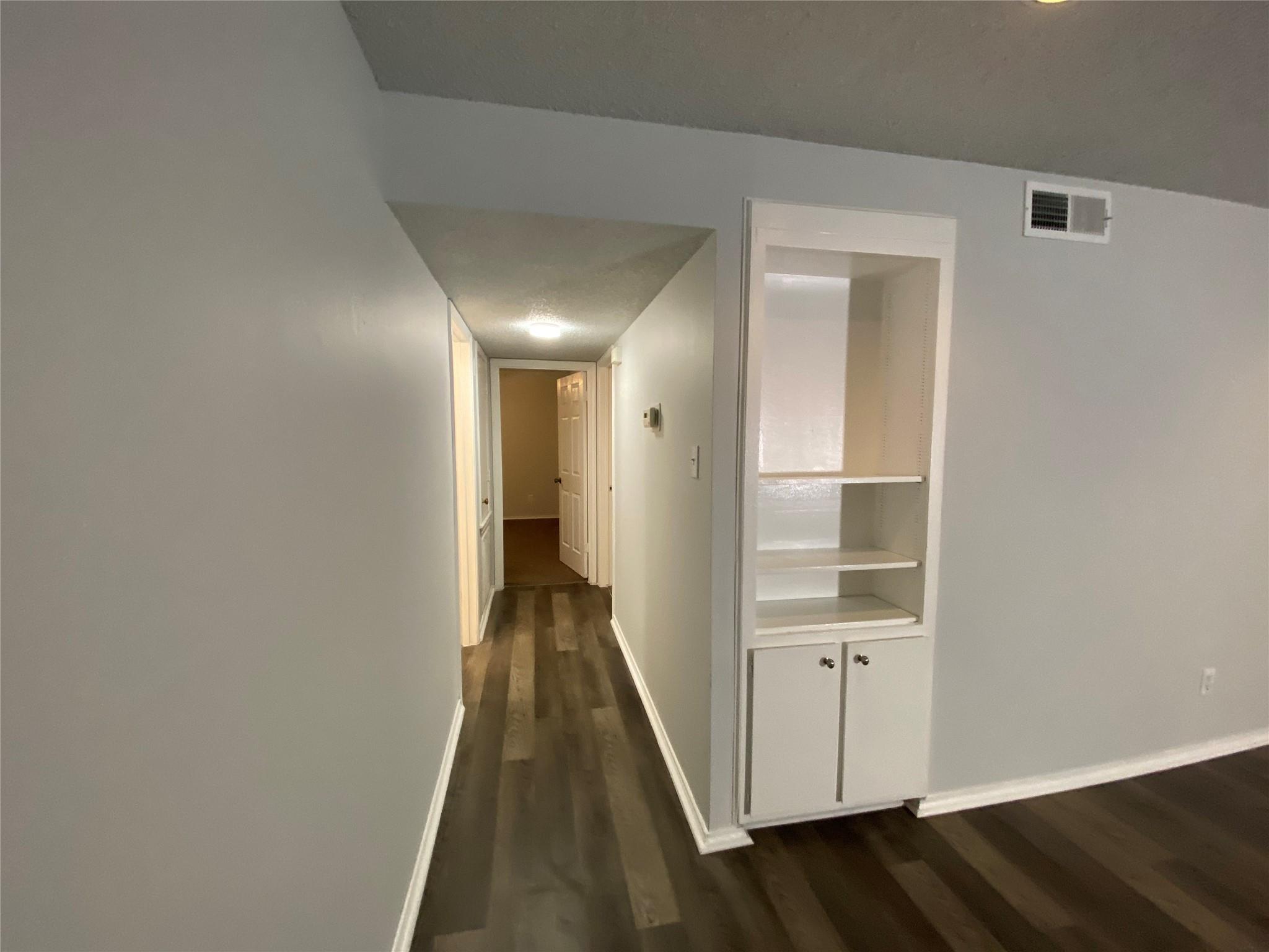 2401 Leon St 201 Property Photo 3