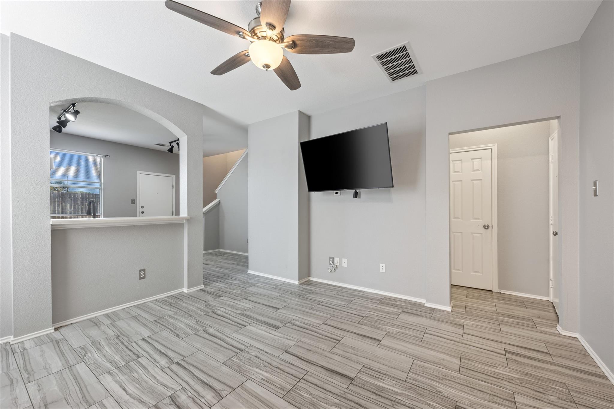 14524 Charles Dickens Dr A Property Photo 5