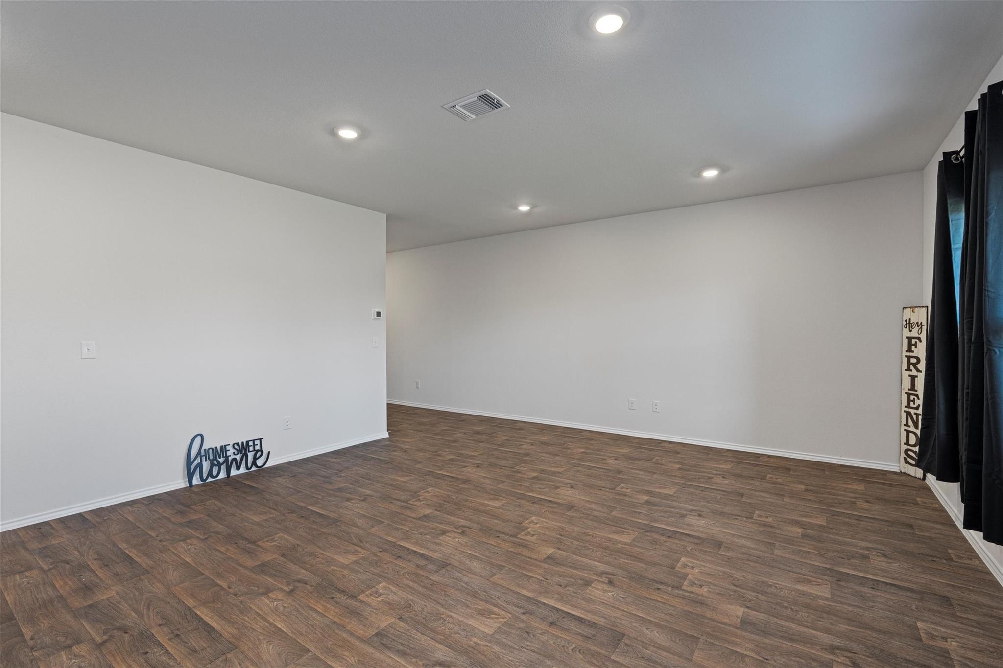 11104 Roving Pass Property Photo 11