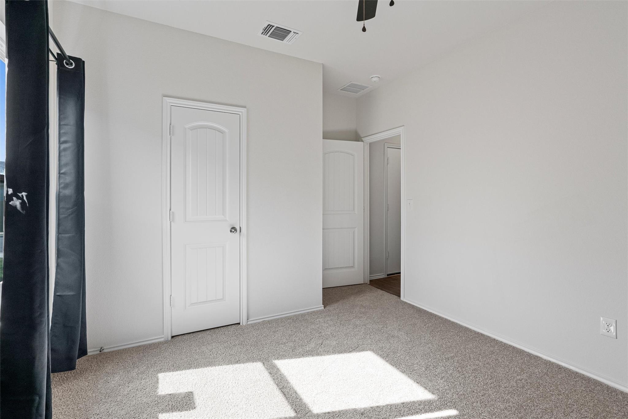 11104 Roving Pass Property Photo 13