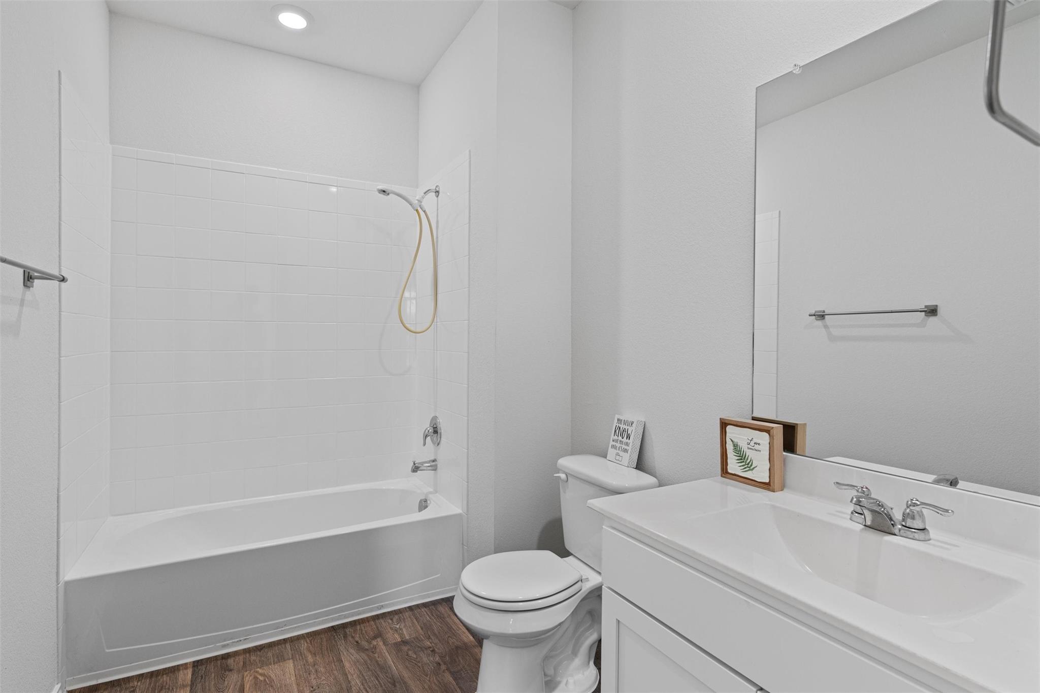11104 Roving Pass Property Photo 14