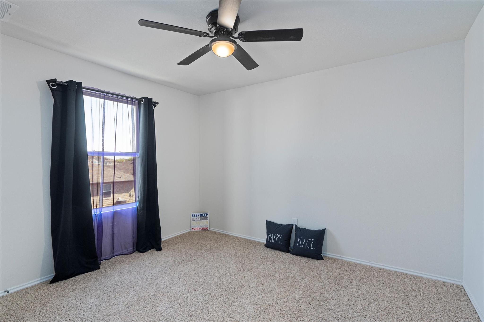 11104 Roving Pass Property Photo 23