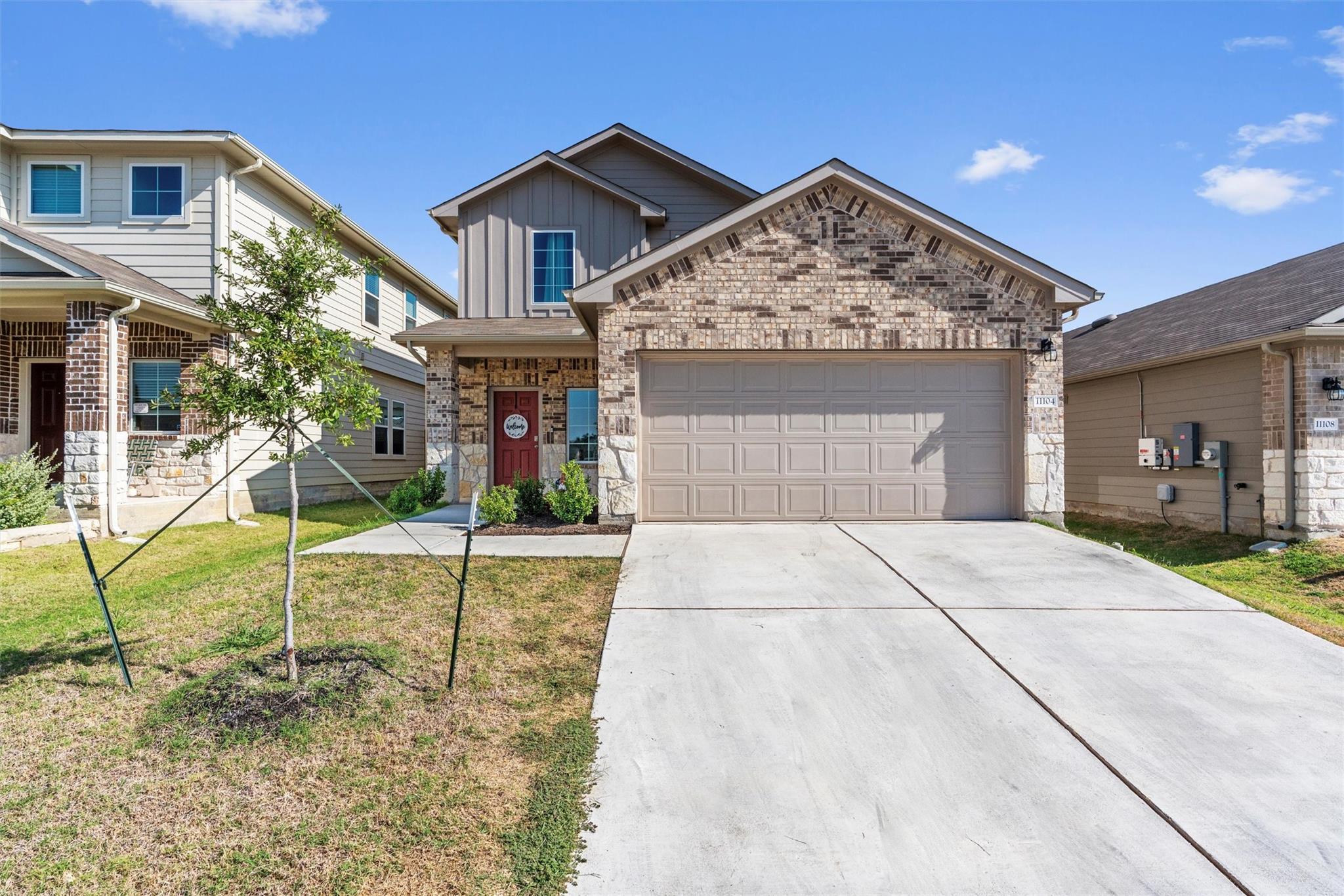11104 Roving Pass Property Photo 32