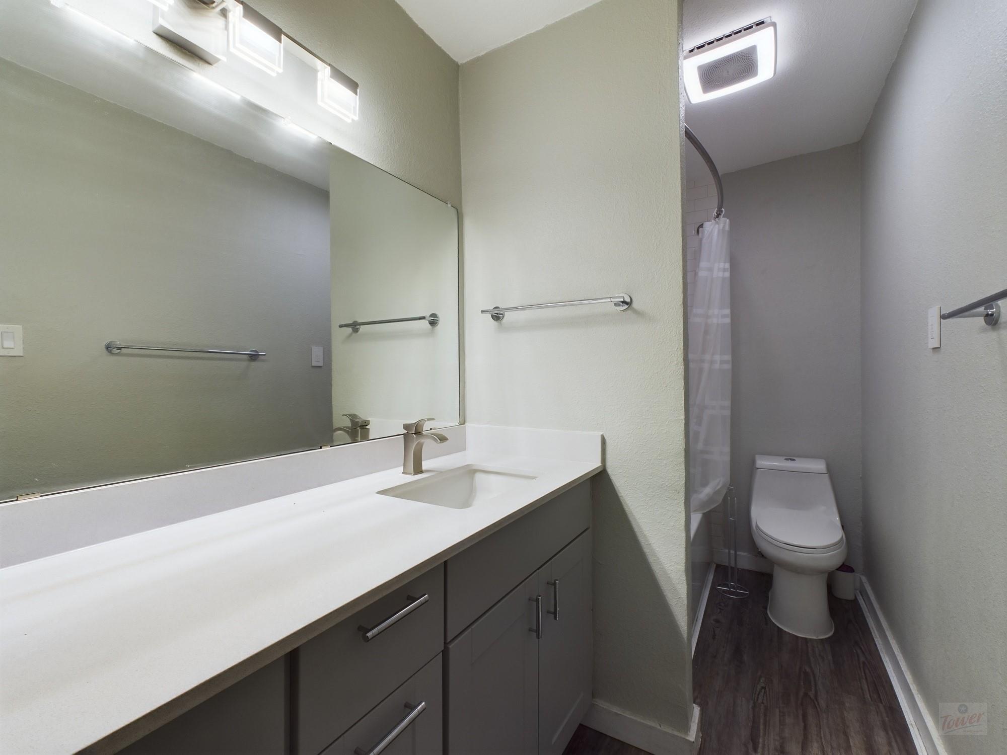 2124 Burton Dr 166 Property Photo 10