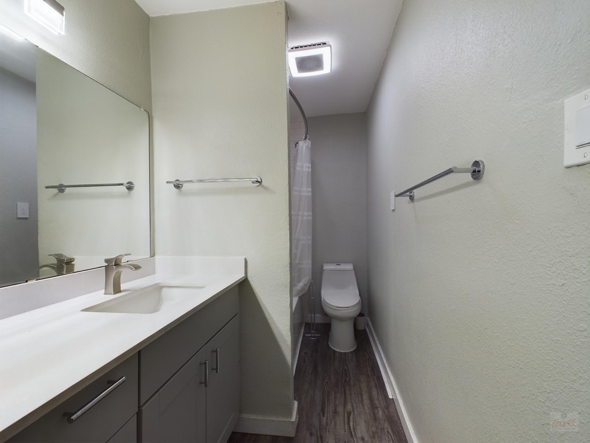 2124 Burton Dr 166 Property Photo 11