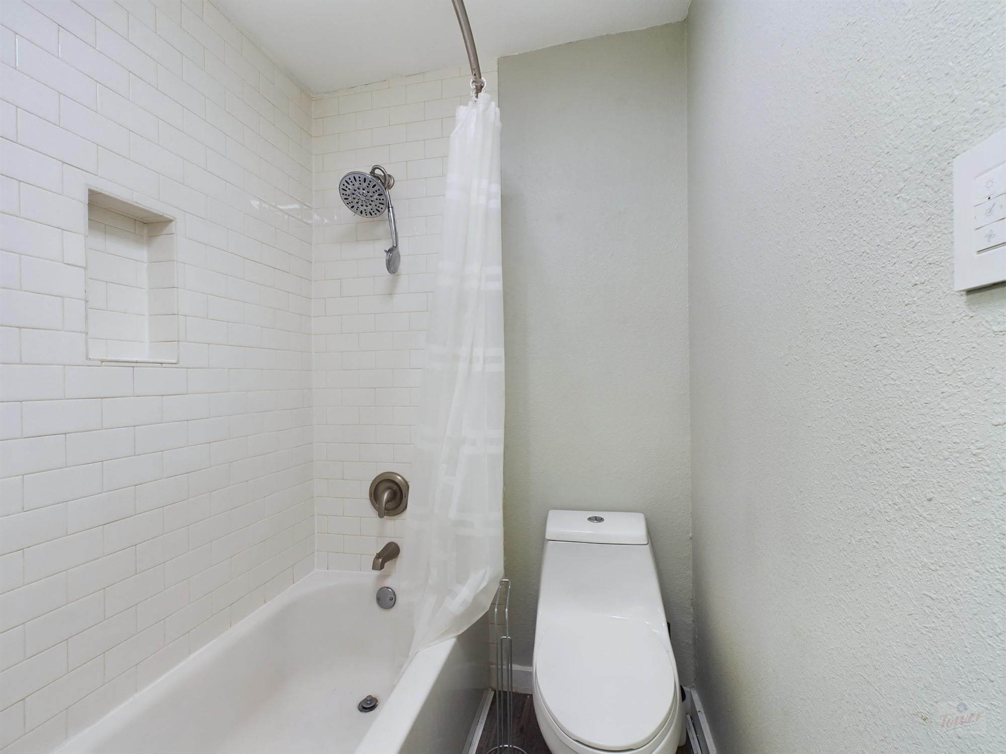 2124 Burton Dr 166 Property Photo 12