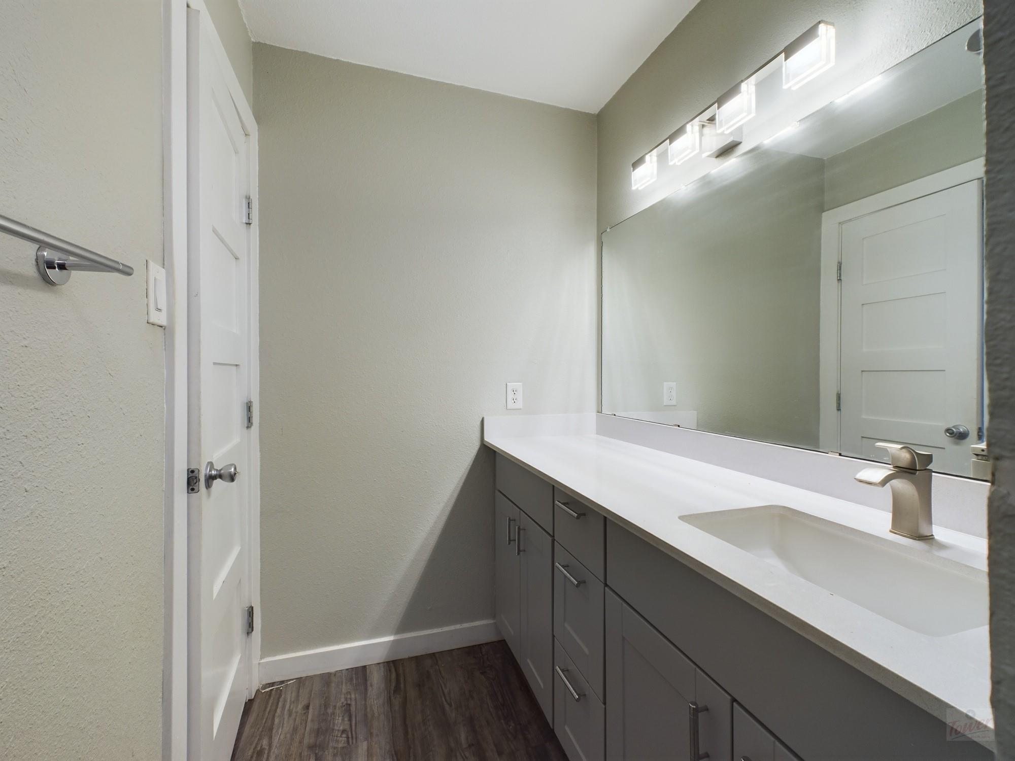 2124 Burton Dr 166 Property Photo 13