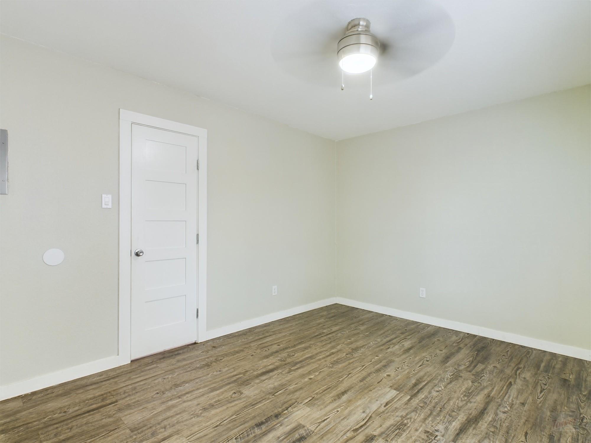 2124 Burton Dr 166 Property Photo 16