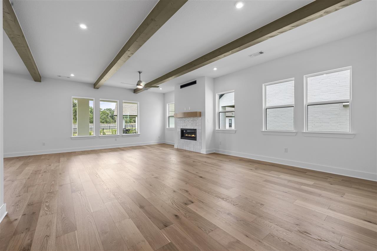 101 Alava Way Property Photo 4