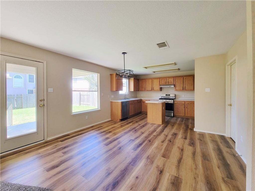 610 Cenizo Path Property Photo 5