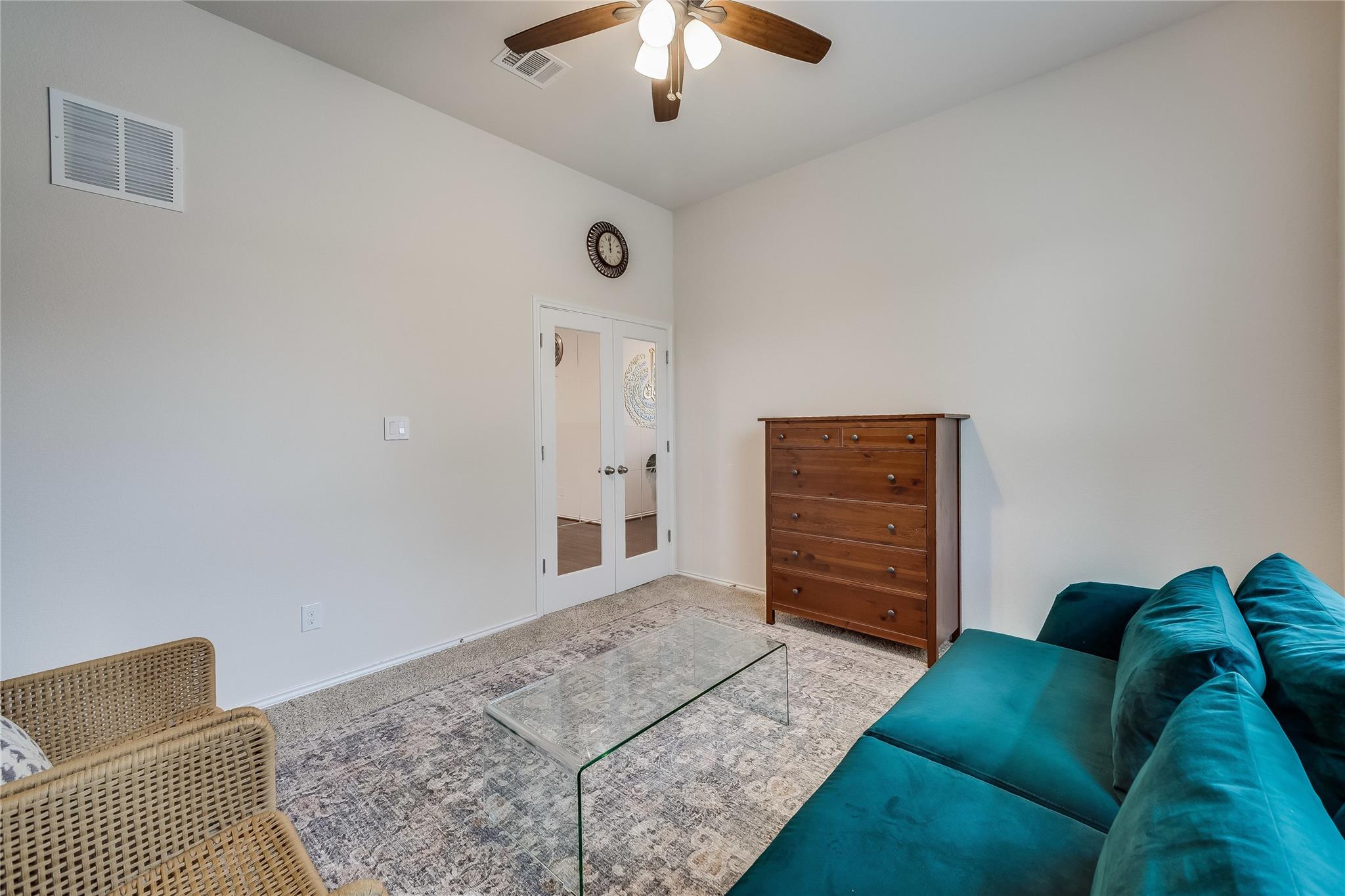 2109 Hat Bender Loop Property Photo 24