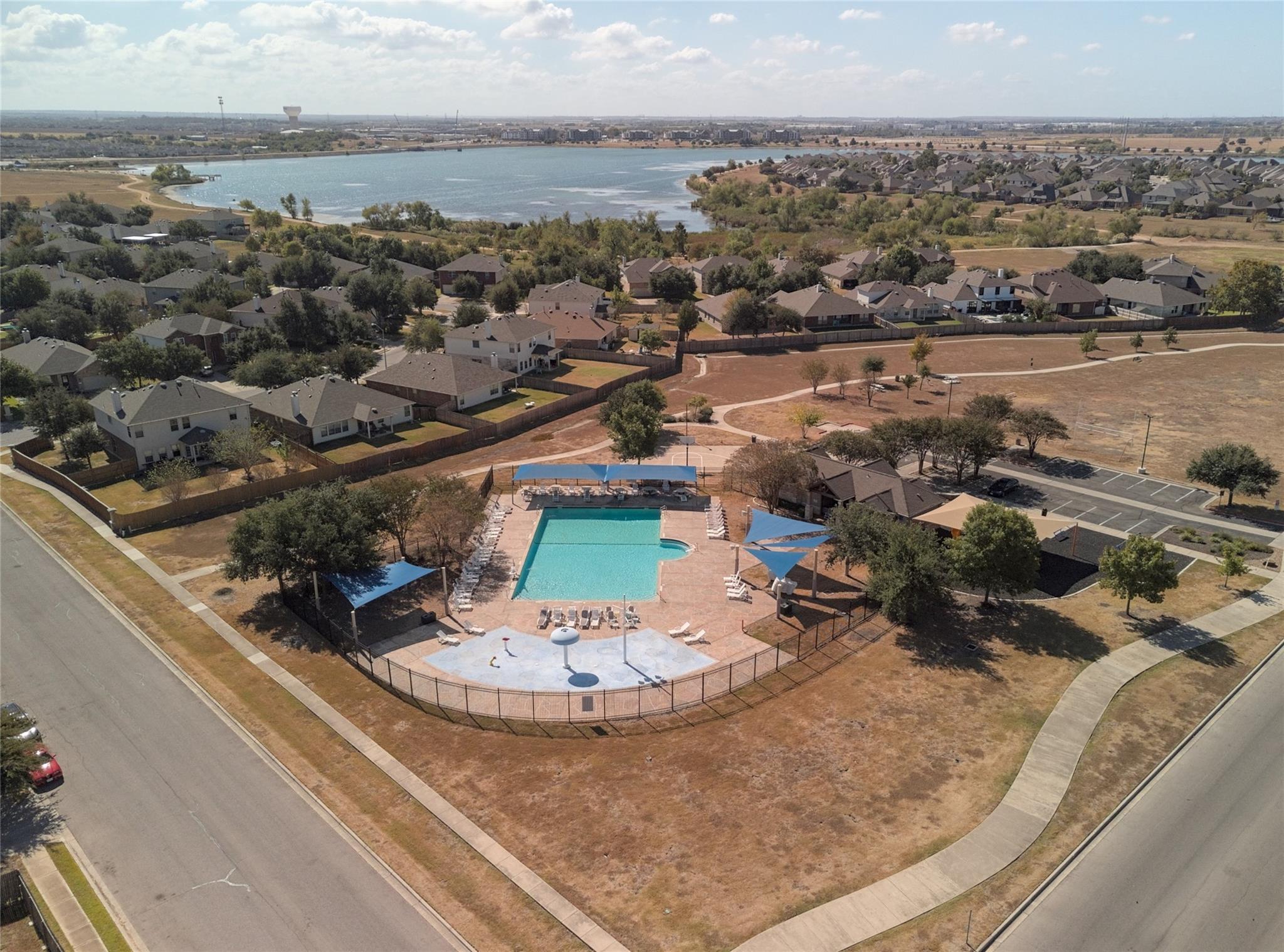 18601 Sandy Bottom Dr Property Photo 28