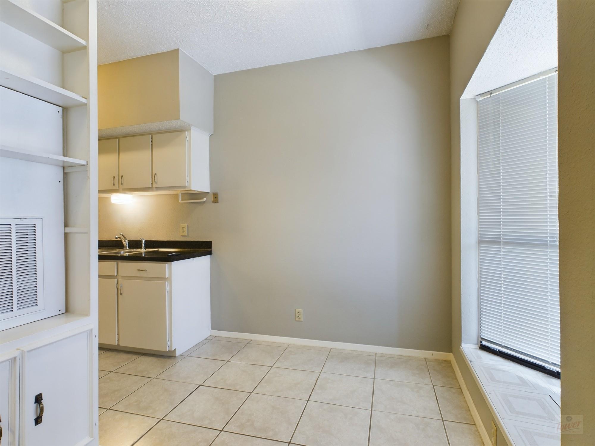 3316 Guadalupe St 304 Property Photo 4