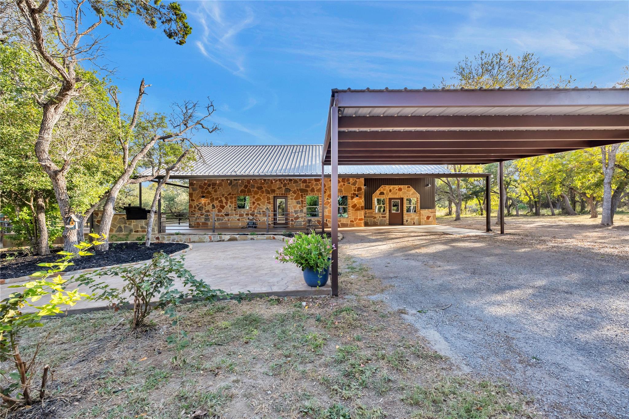 5971 County Road 208 Property Photo 3