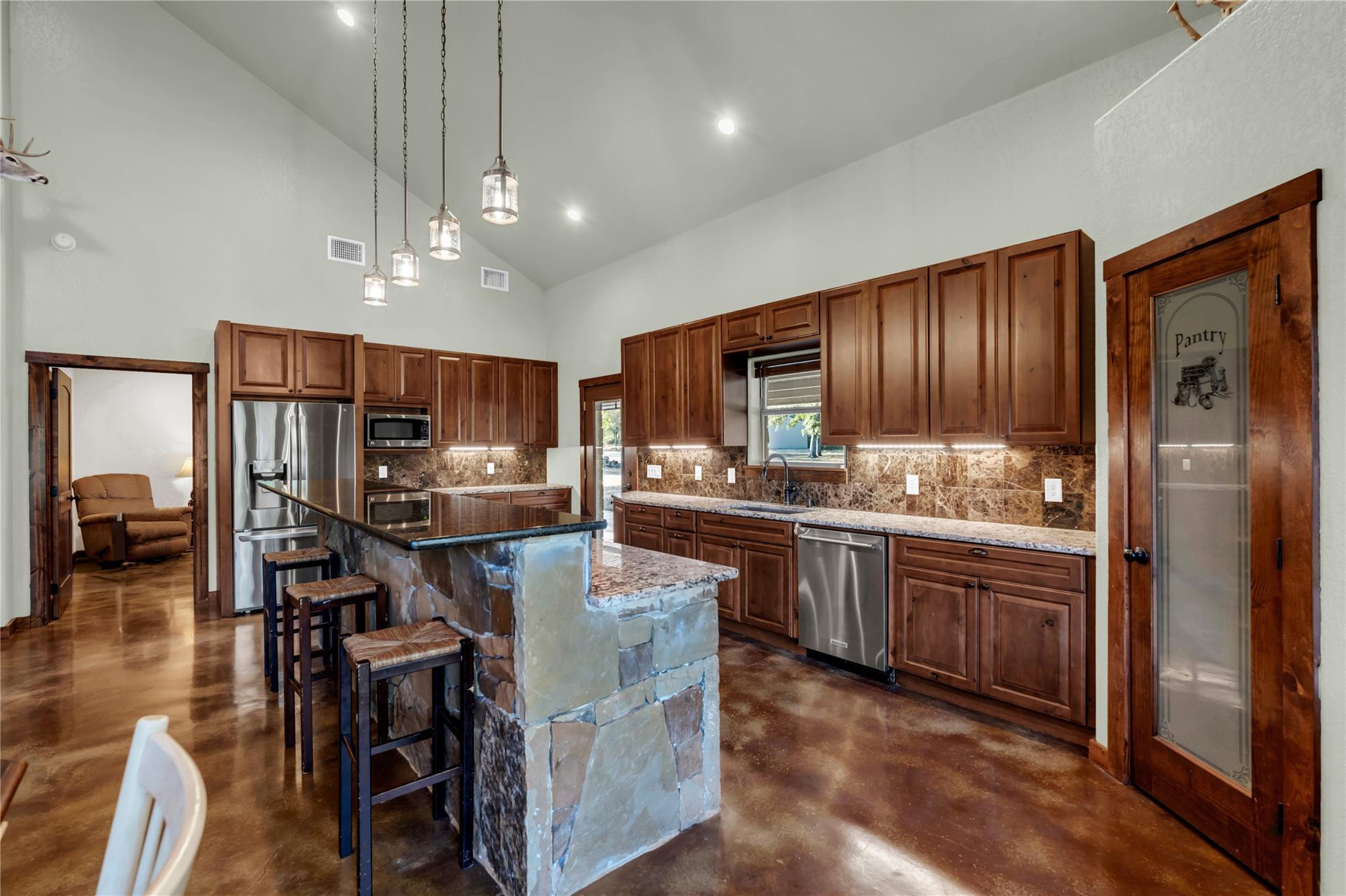 5971 County Road 208 Property Photo 4
