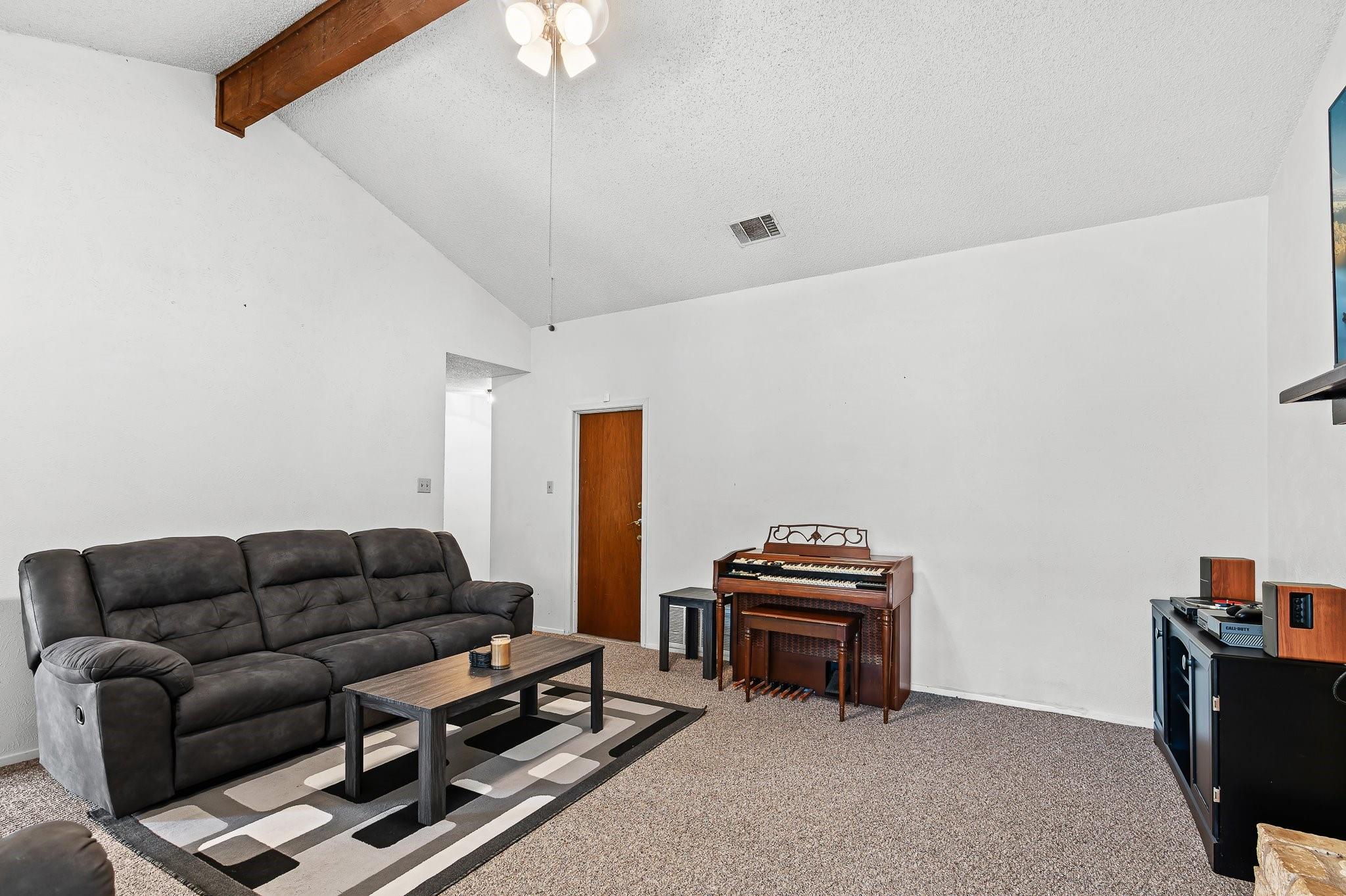 411 Oat Meadow Dr Property Photo 8