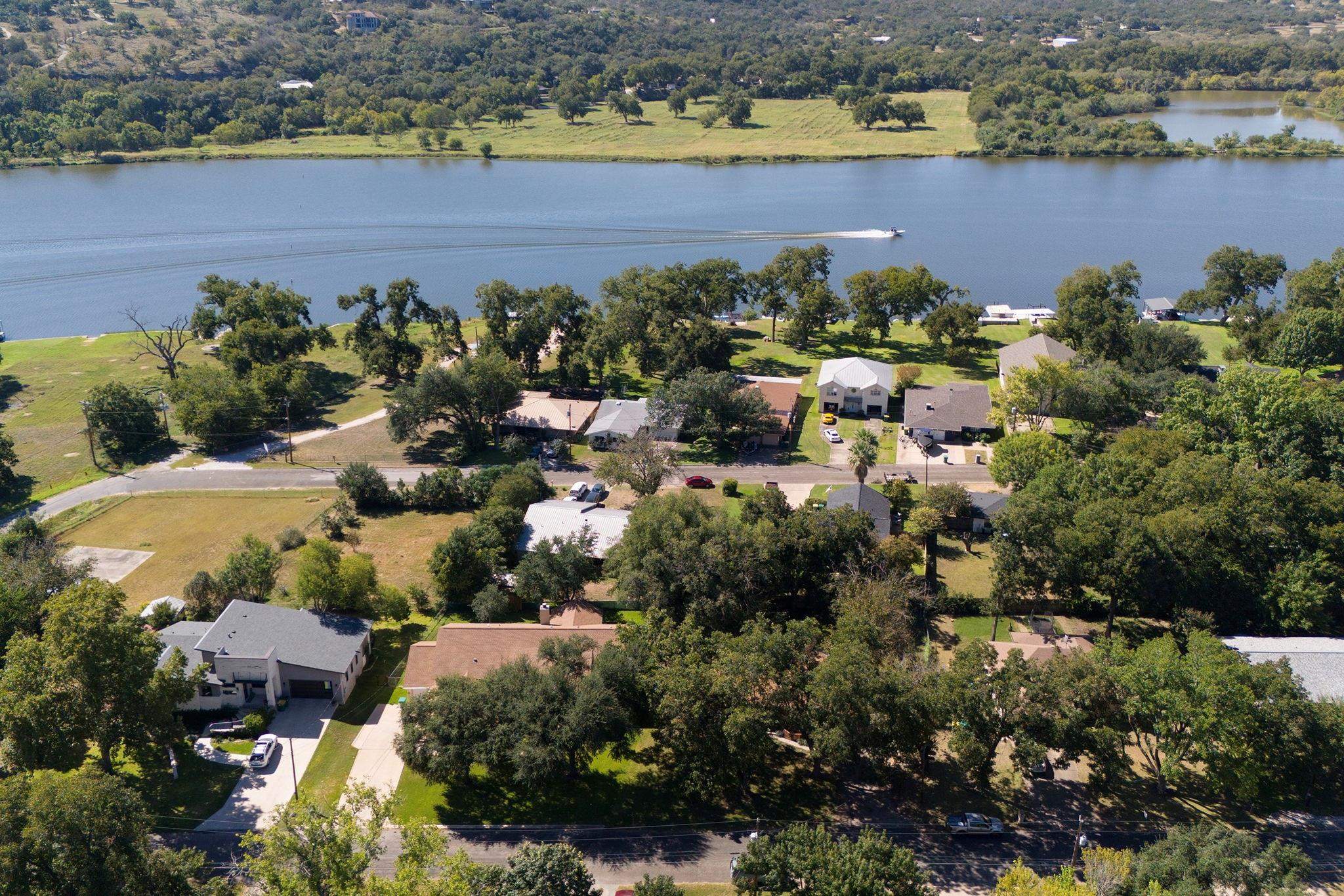 1106 Live Oak Dr Property Photo 27