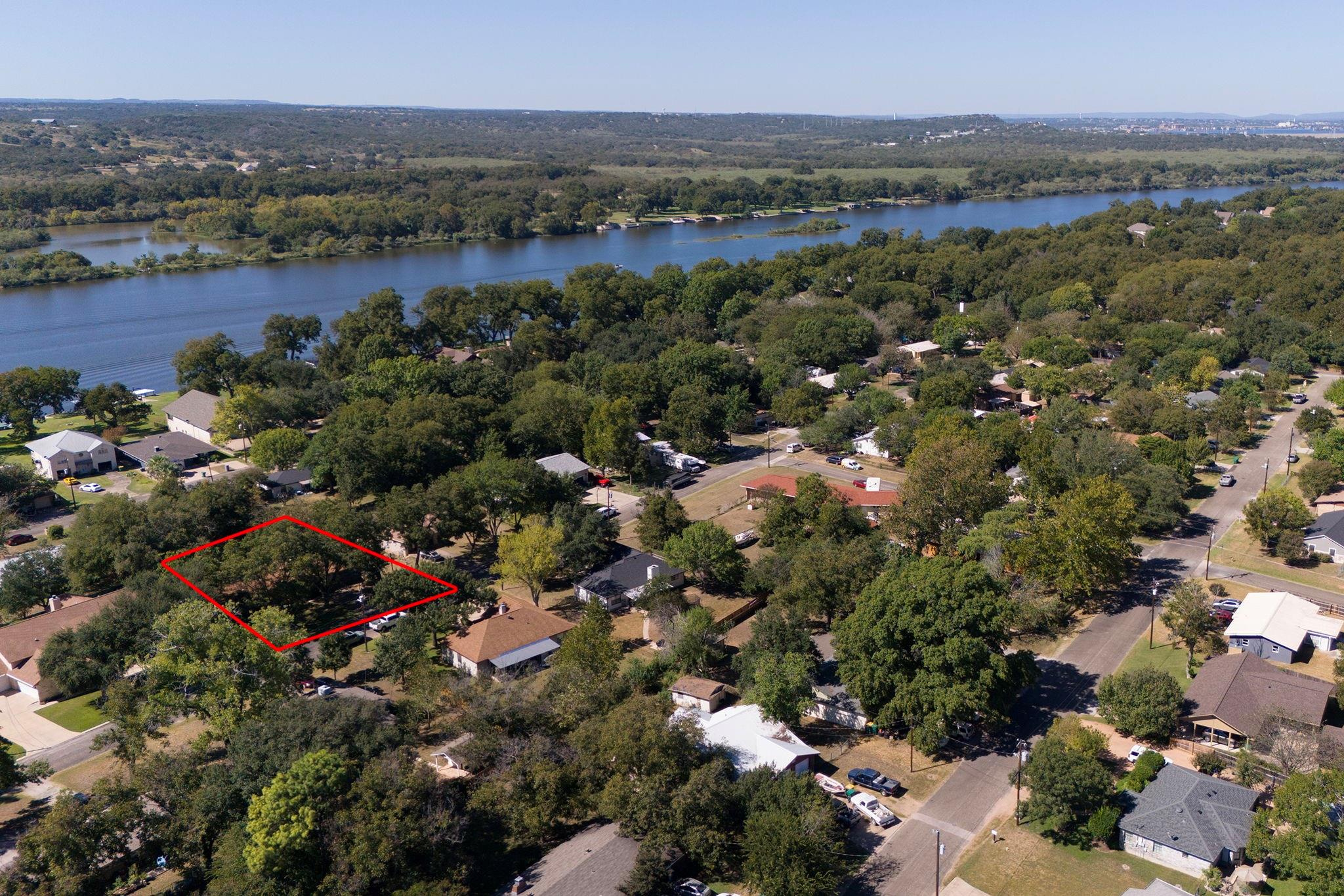 1106 Live Oak Dr Property Photo 32