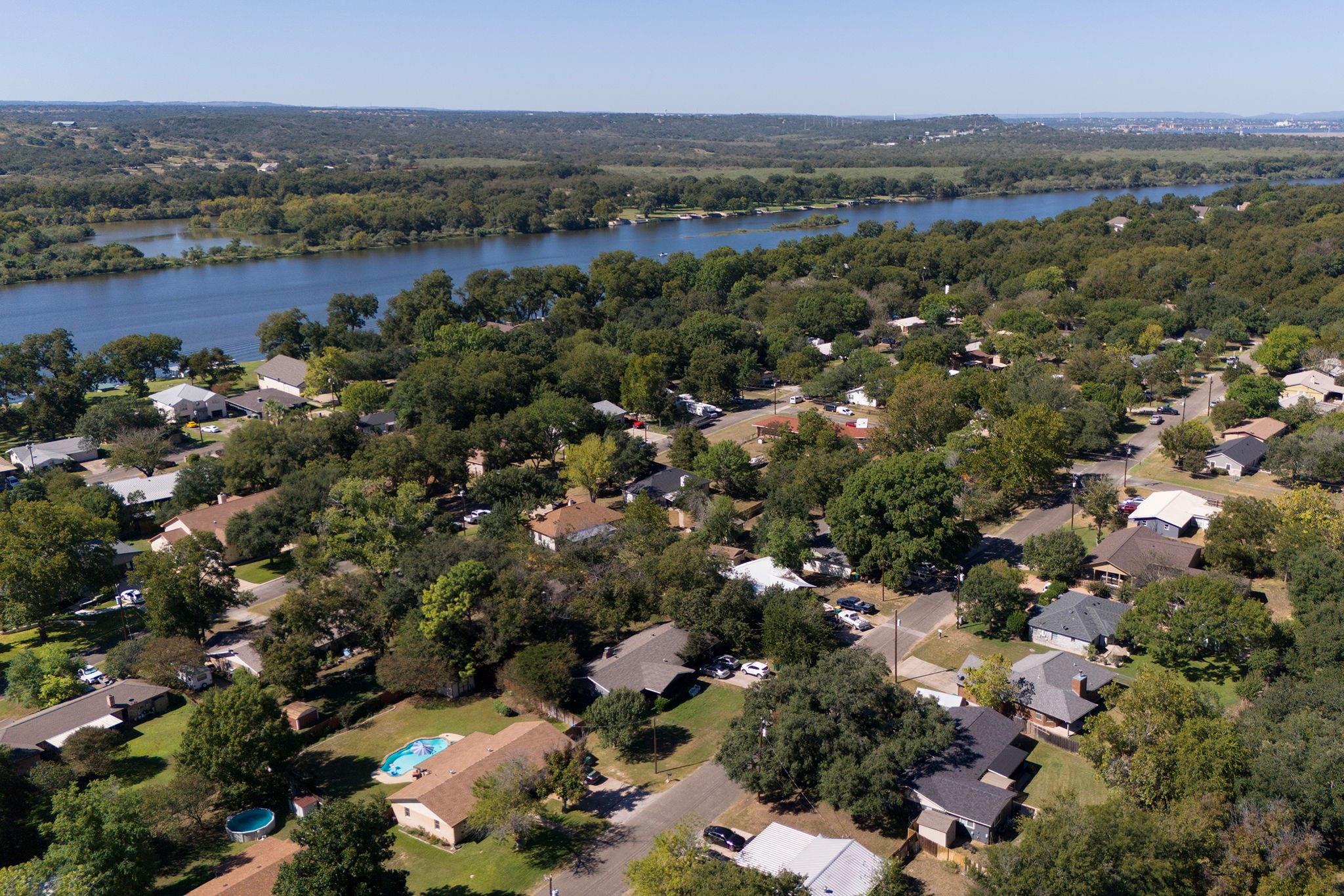 1106 Live Oak Dr Property Photo 33