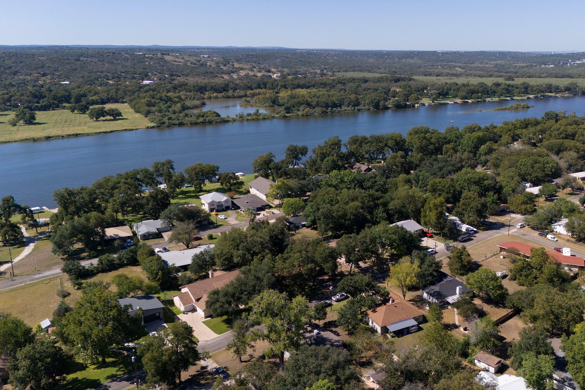 1106 Live Oak Dr Property Photo 34