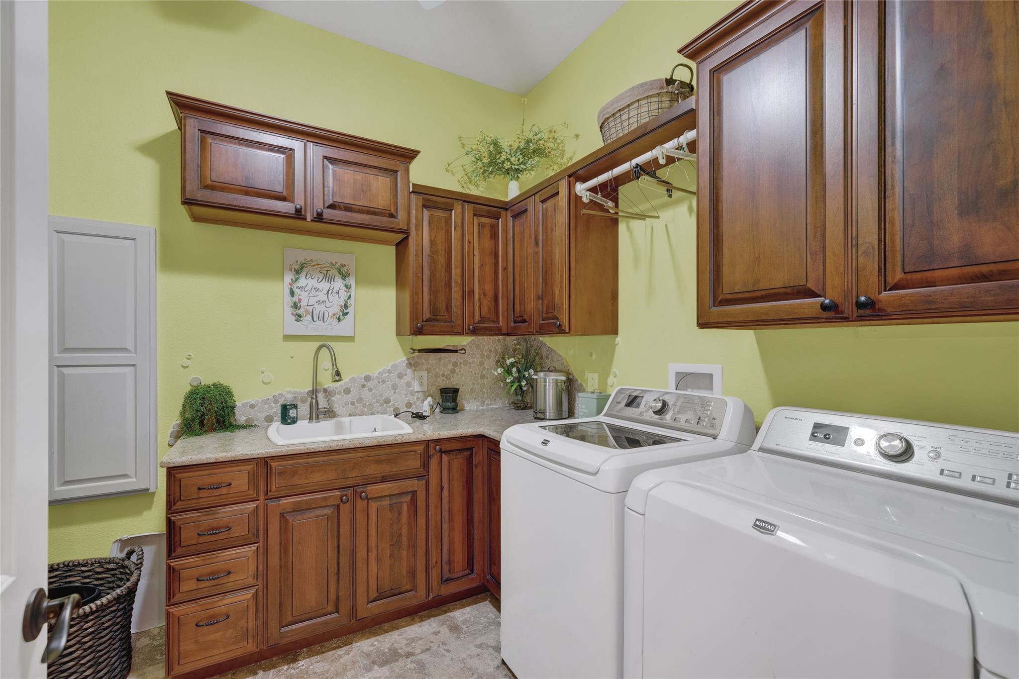 2611 Westview Dr Property Photo 18