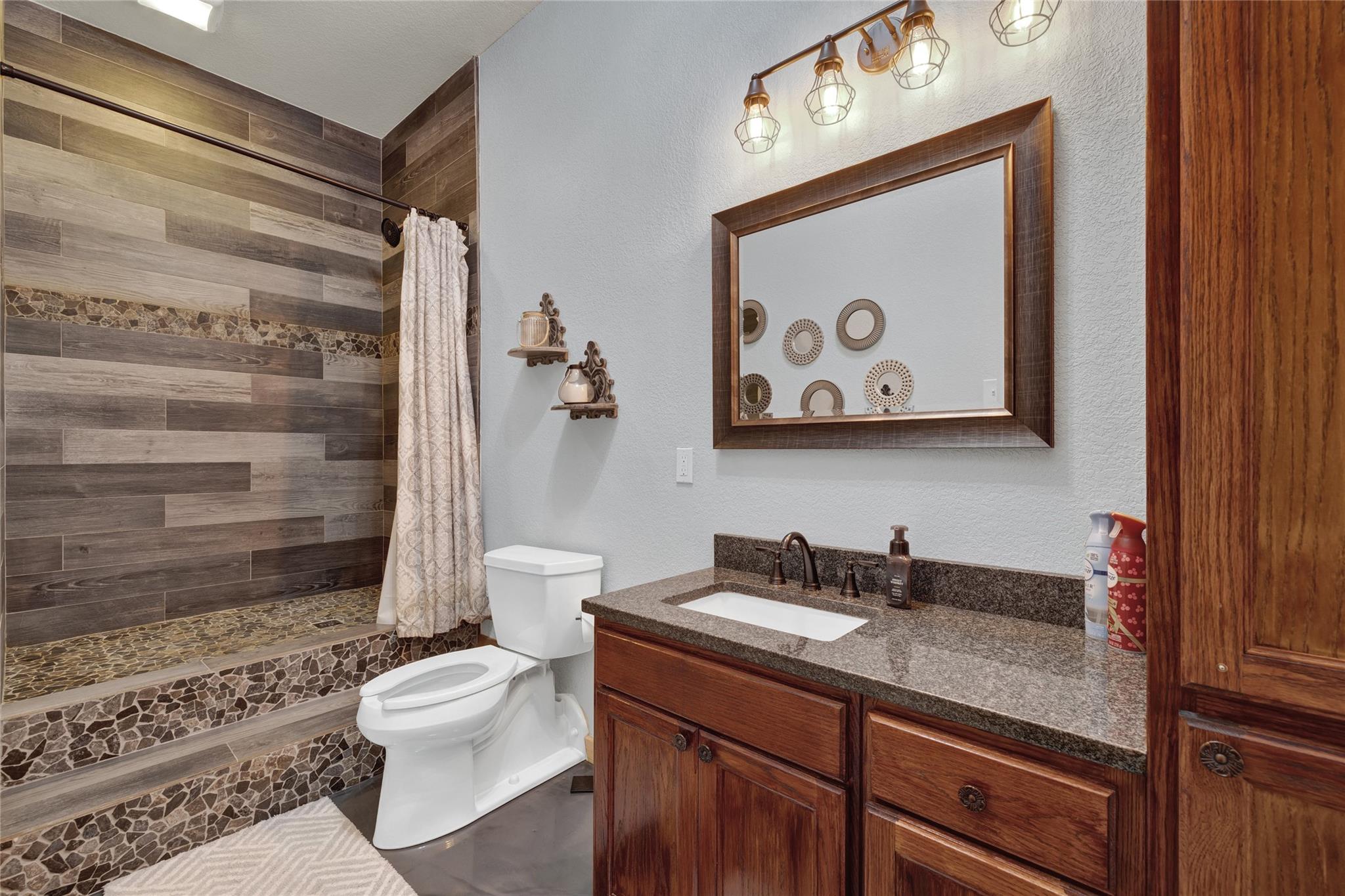 2611 Westview Dr Property Photo 22