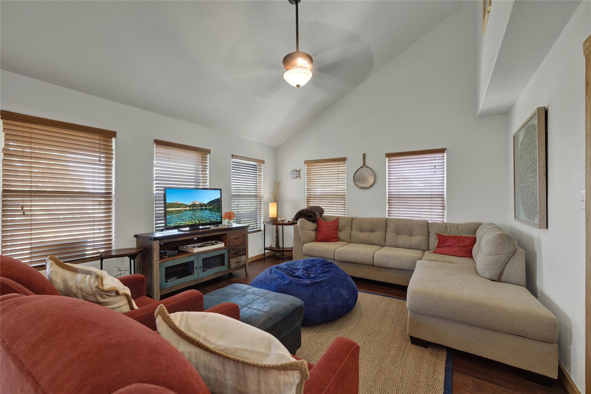 2611 Westview Dr Property Photo 38