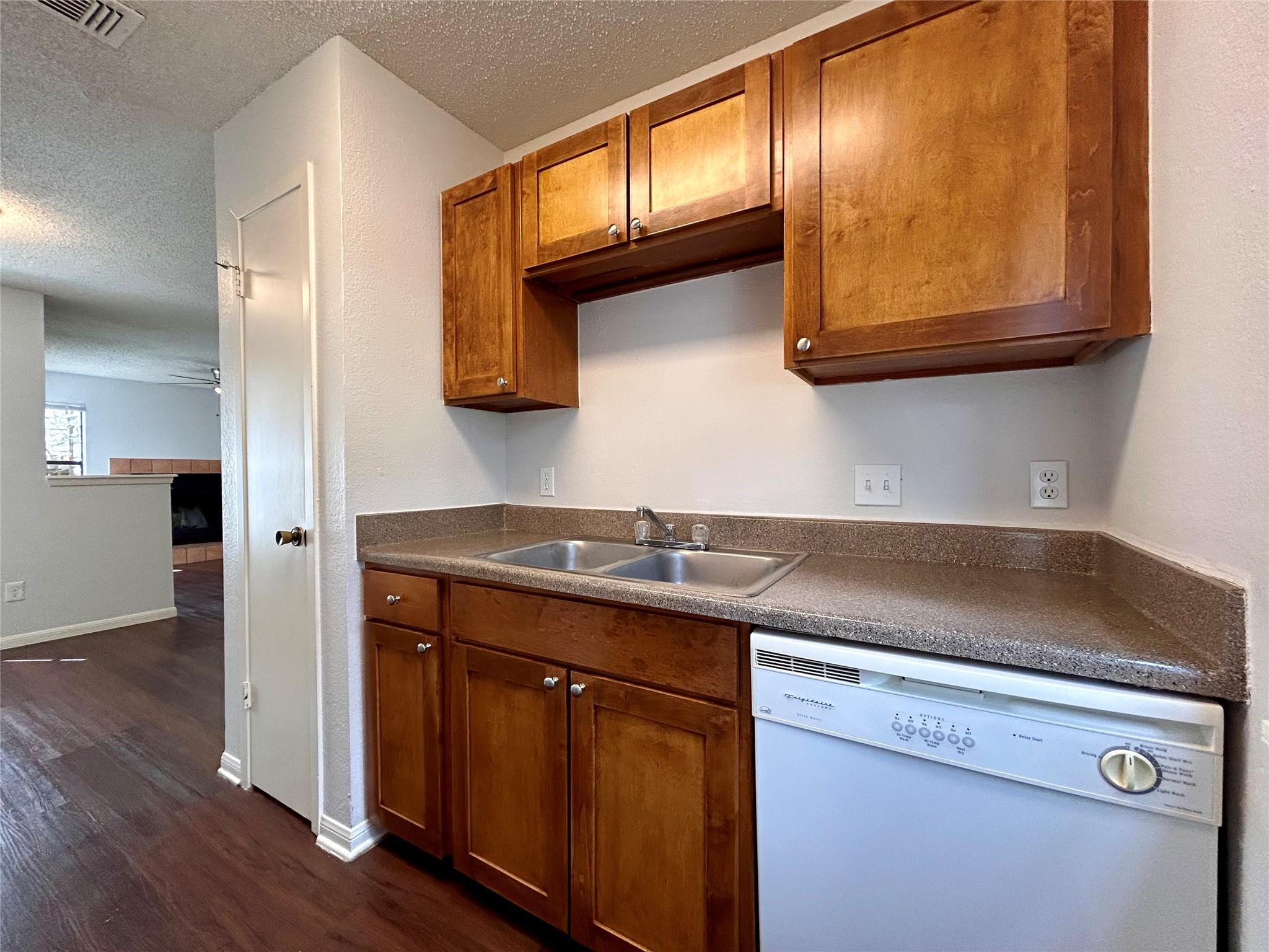 8906 Schick Rd C Property Photo 3