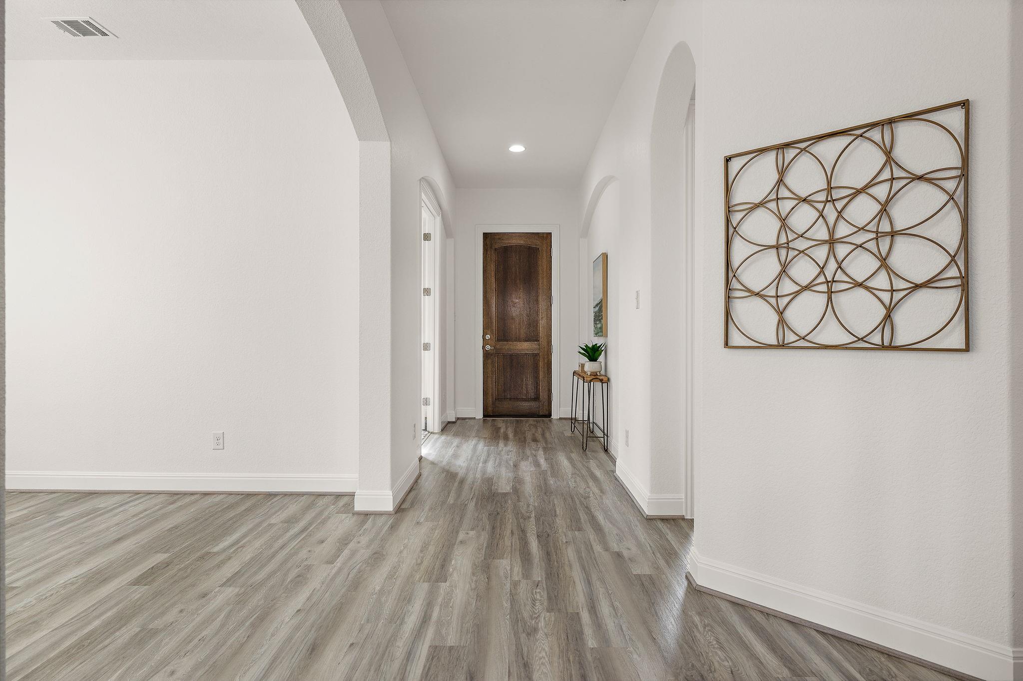3704 Eva Marie Ct Property Photo 2