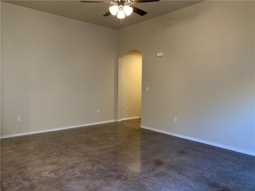 293 Joanne Loop A Property Photo 10
