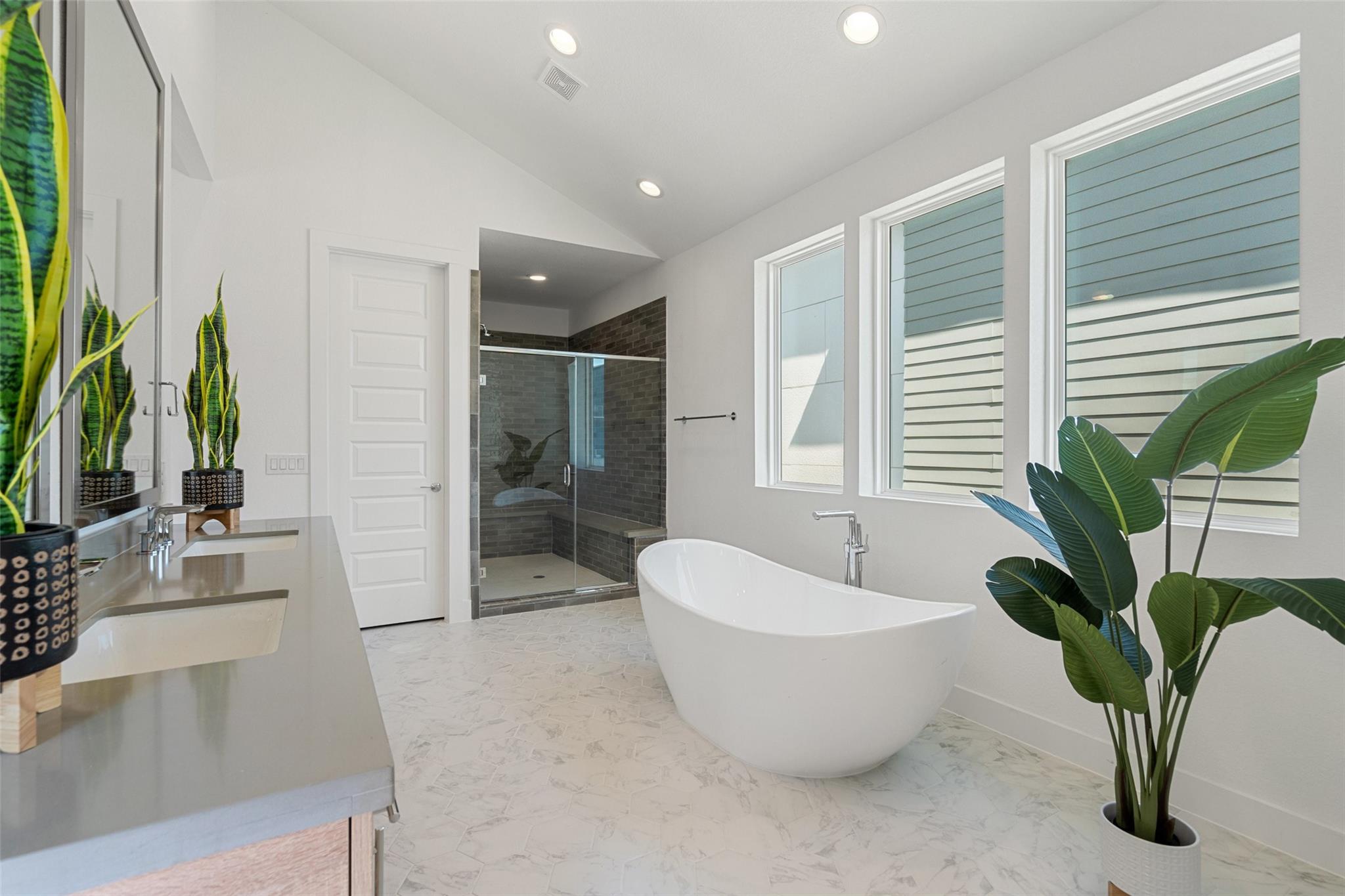 6212 Sendero Hills Pkwy Property Photo 18