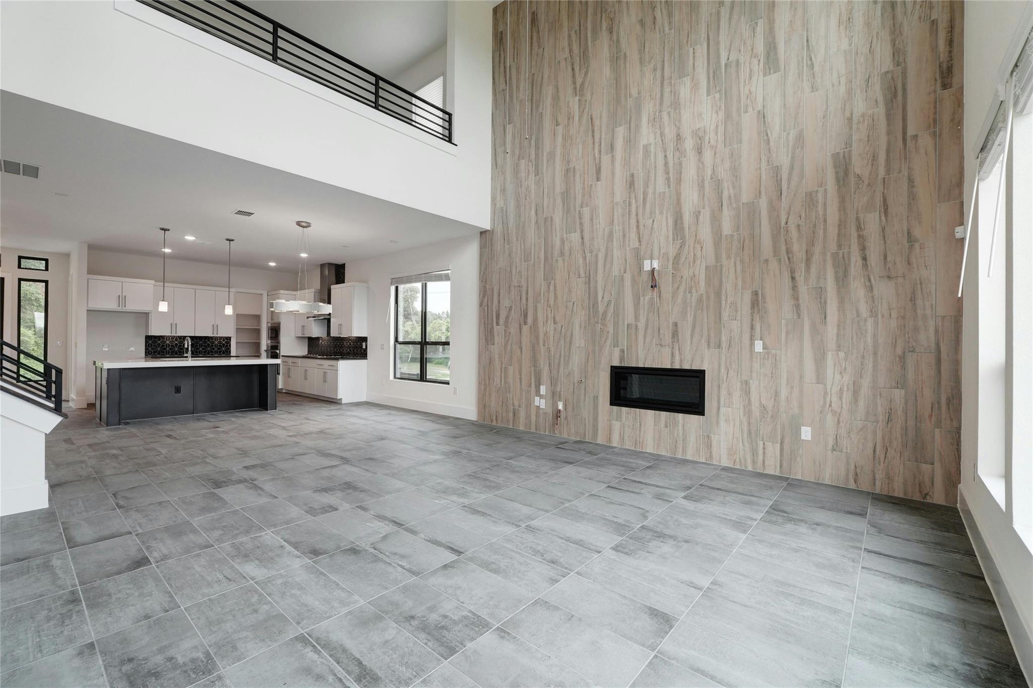16308 Sydney Carol Ln Property Photo 6