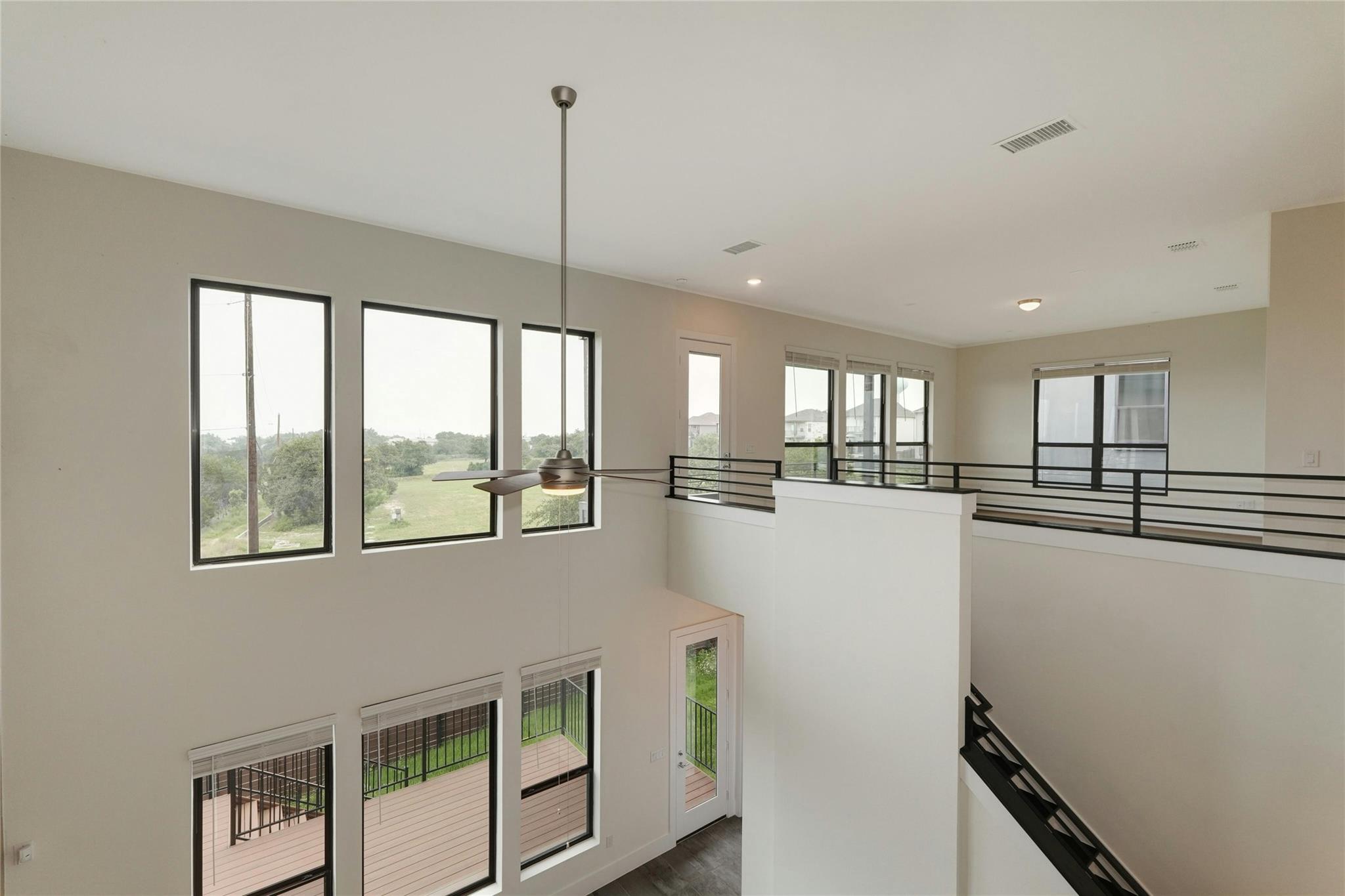 16308 Sydney Carol Ln Property Photo 23