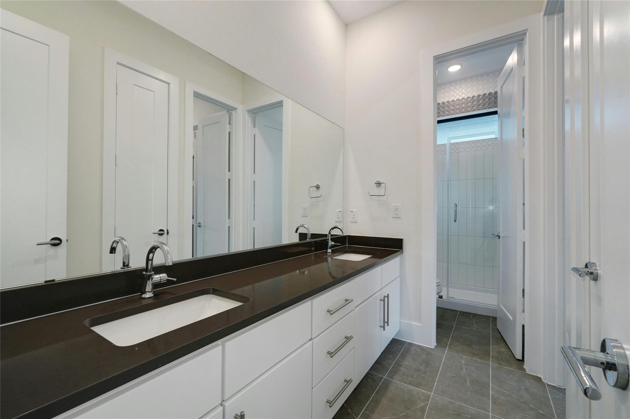 16308 Sydney Carol Ln Property Photo 25