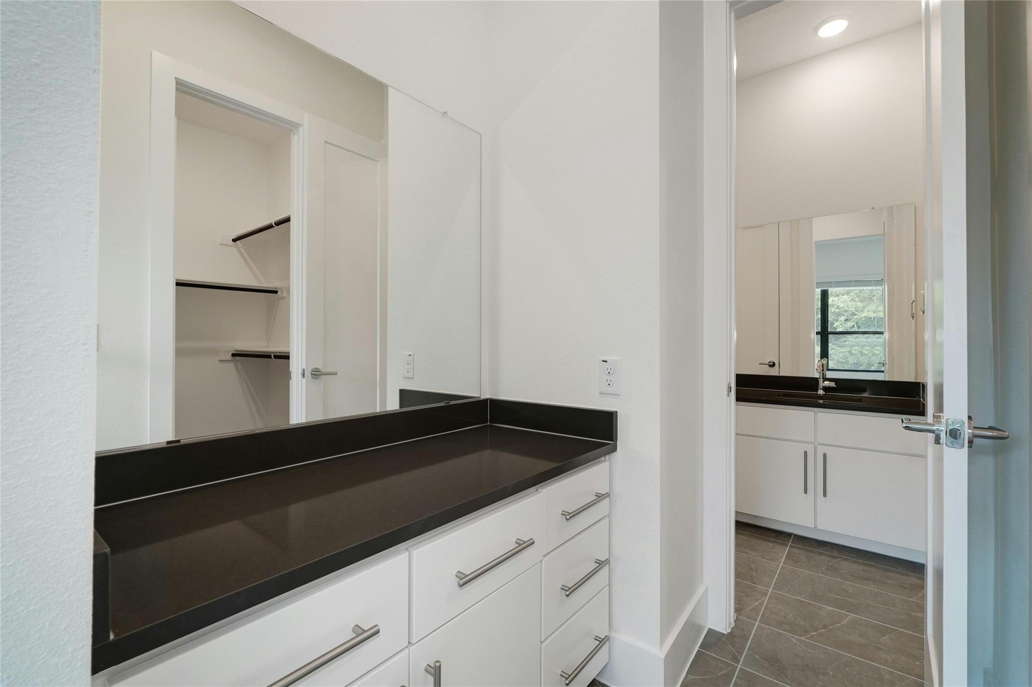16308 Sydney Carol Ln Property Photo 27
