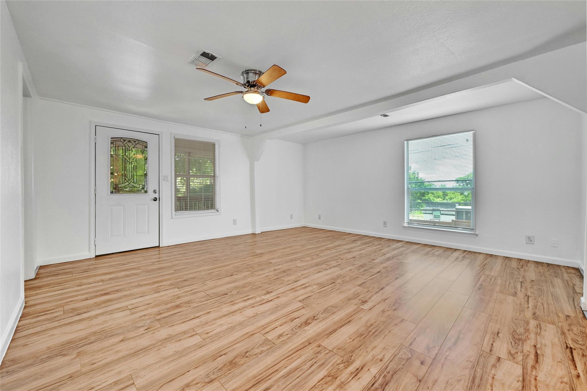 1200 Walnut Ave Property Photo 5