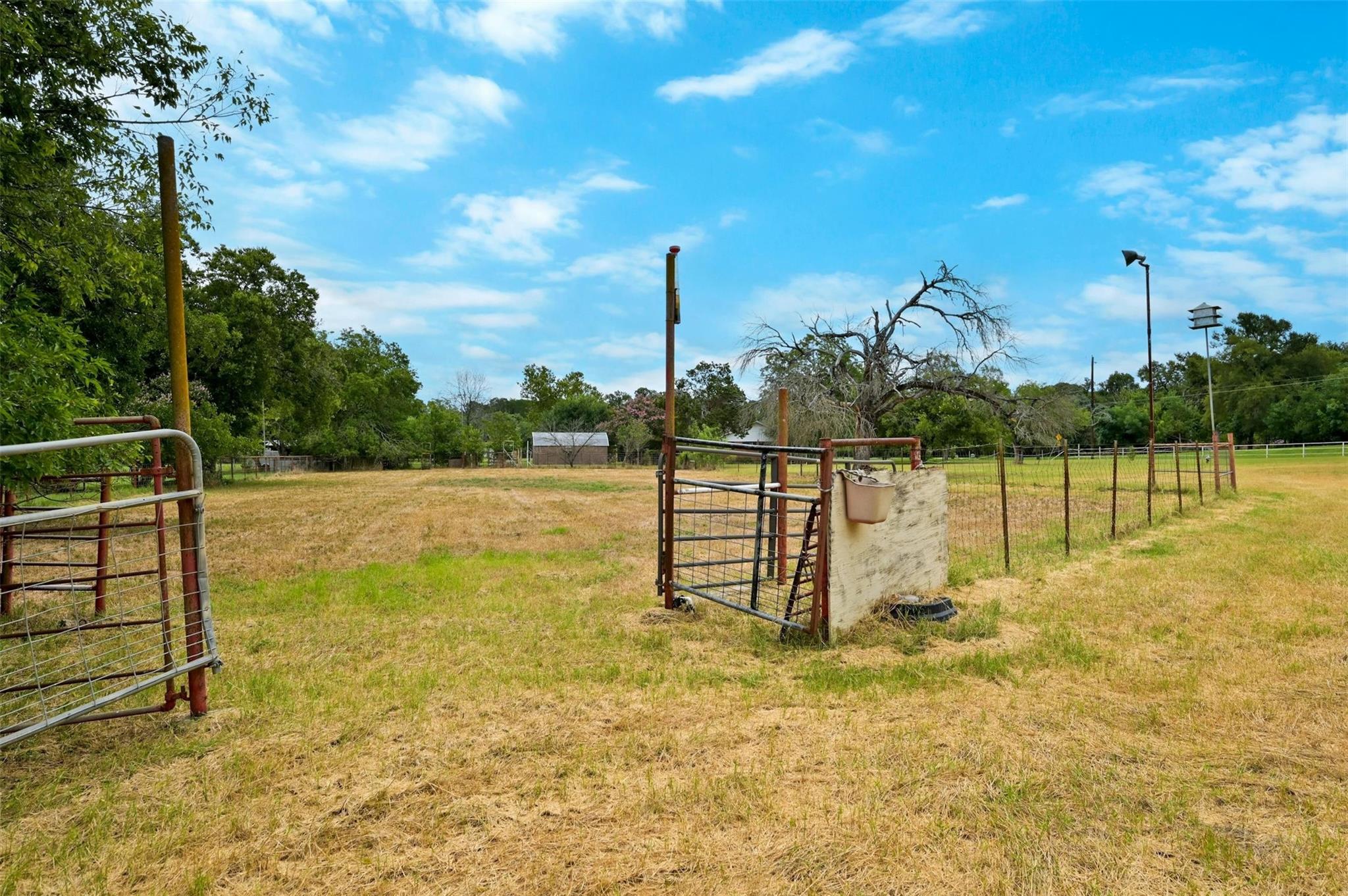 20 Pillow Rd Property Photo 5