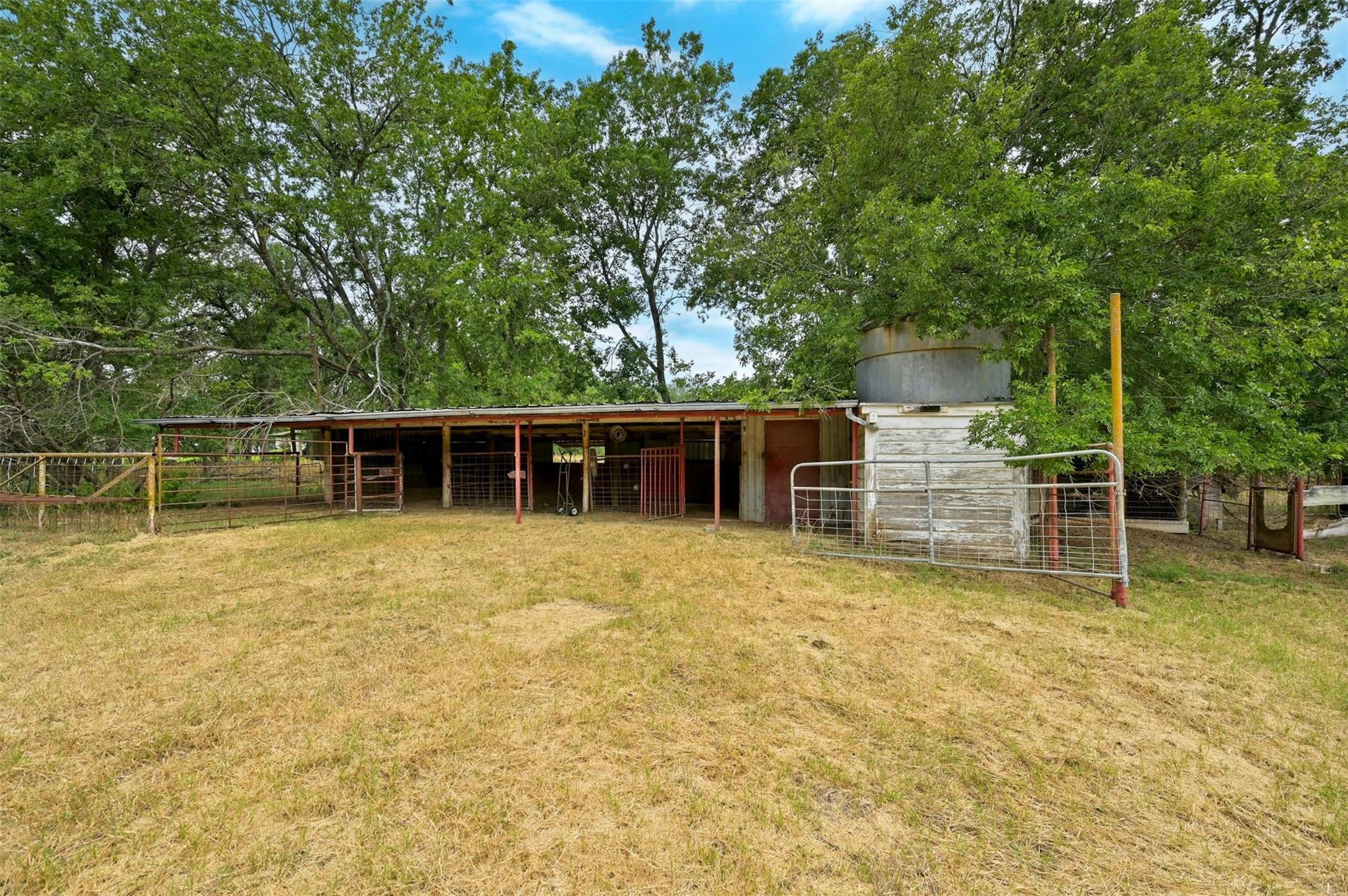 20 Pillow Rd Property Photo 12