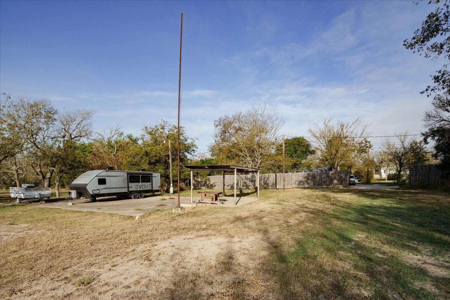 100 Arlene Ln Property Photo 8