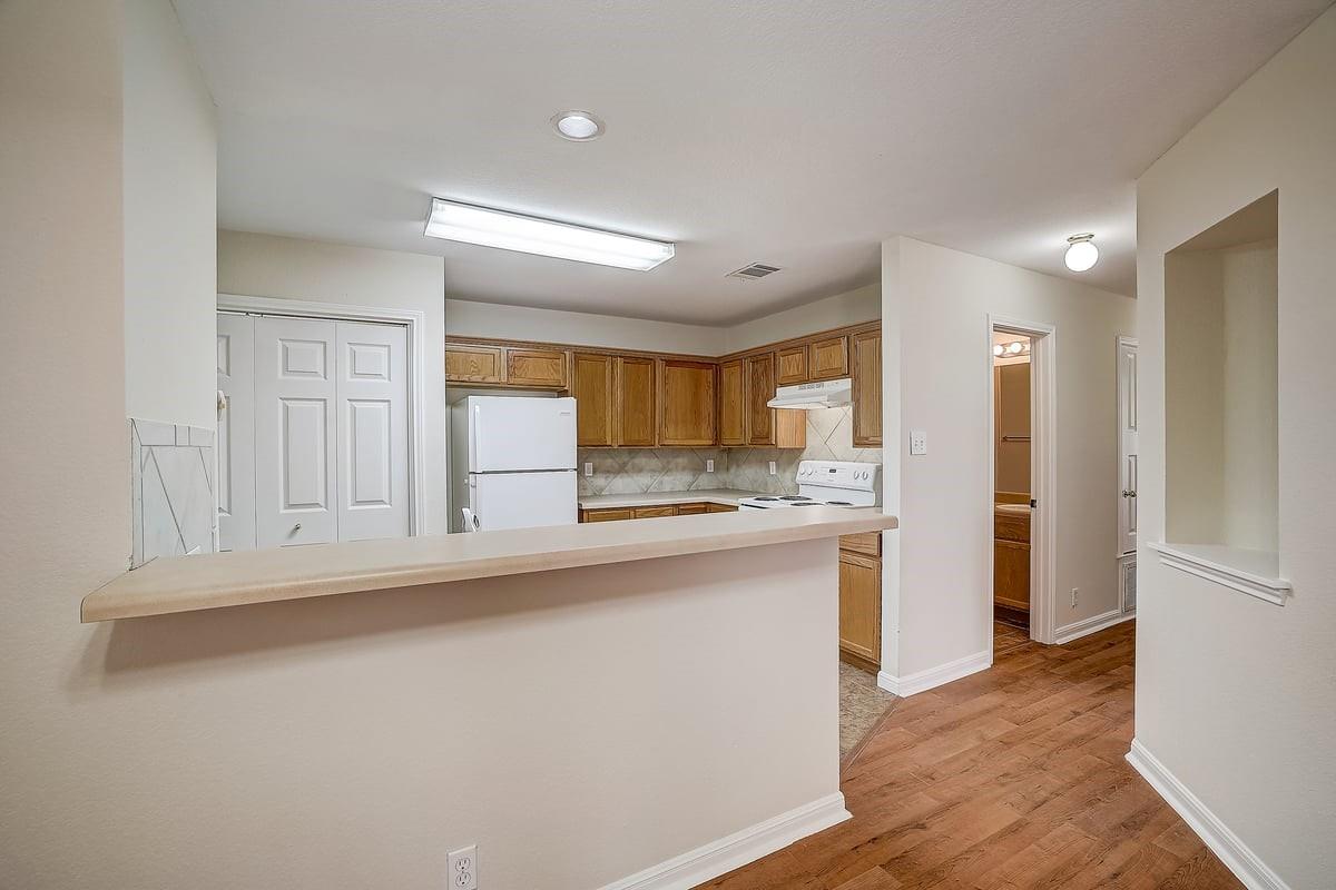 21633 Boggy Ford Rd Property Photo 12