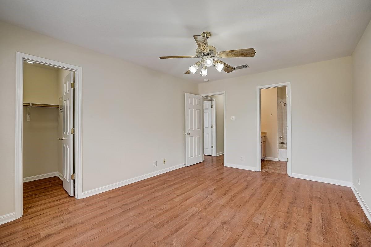 21633 Boggy Ford Rd Property Photo 26