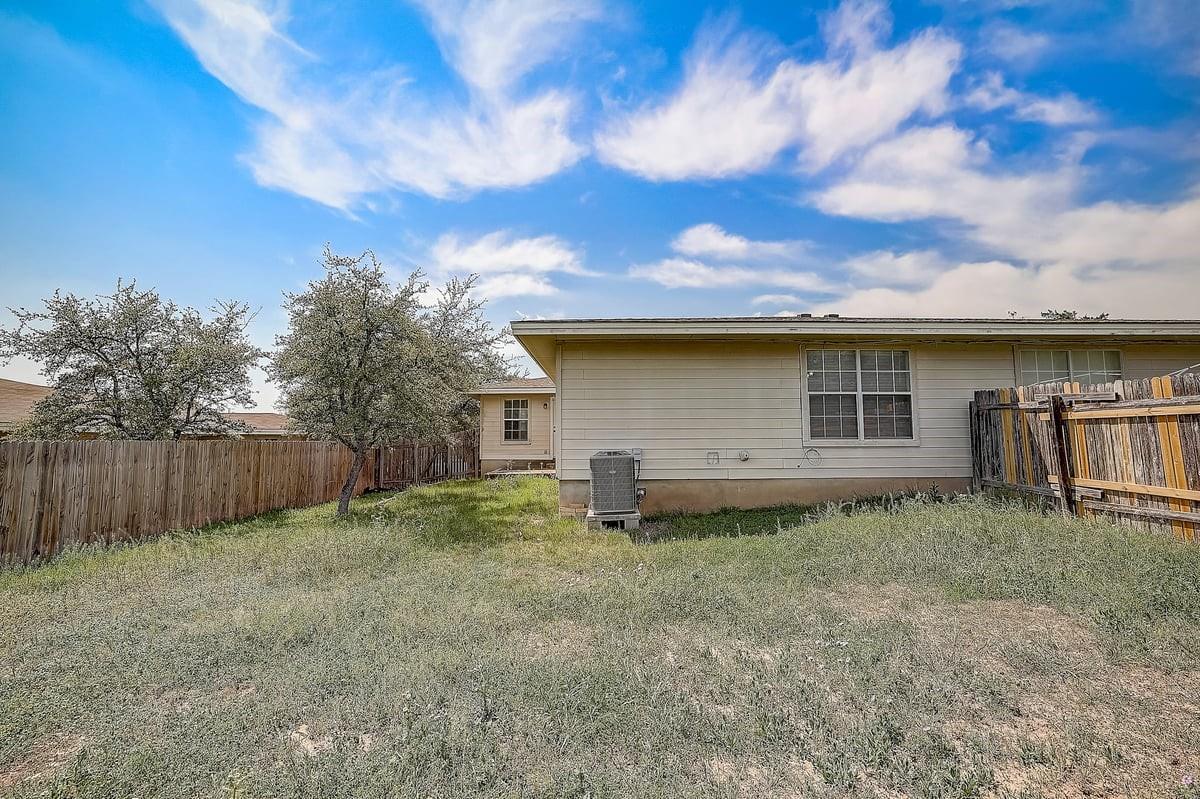 21633 Boggy Ford Rd Property Photo 34